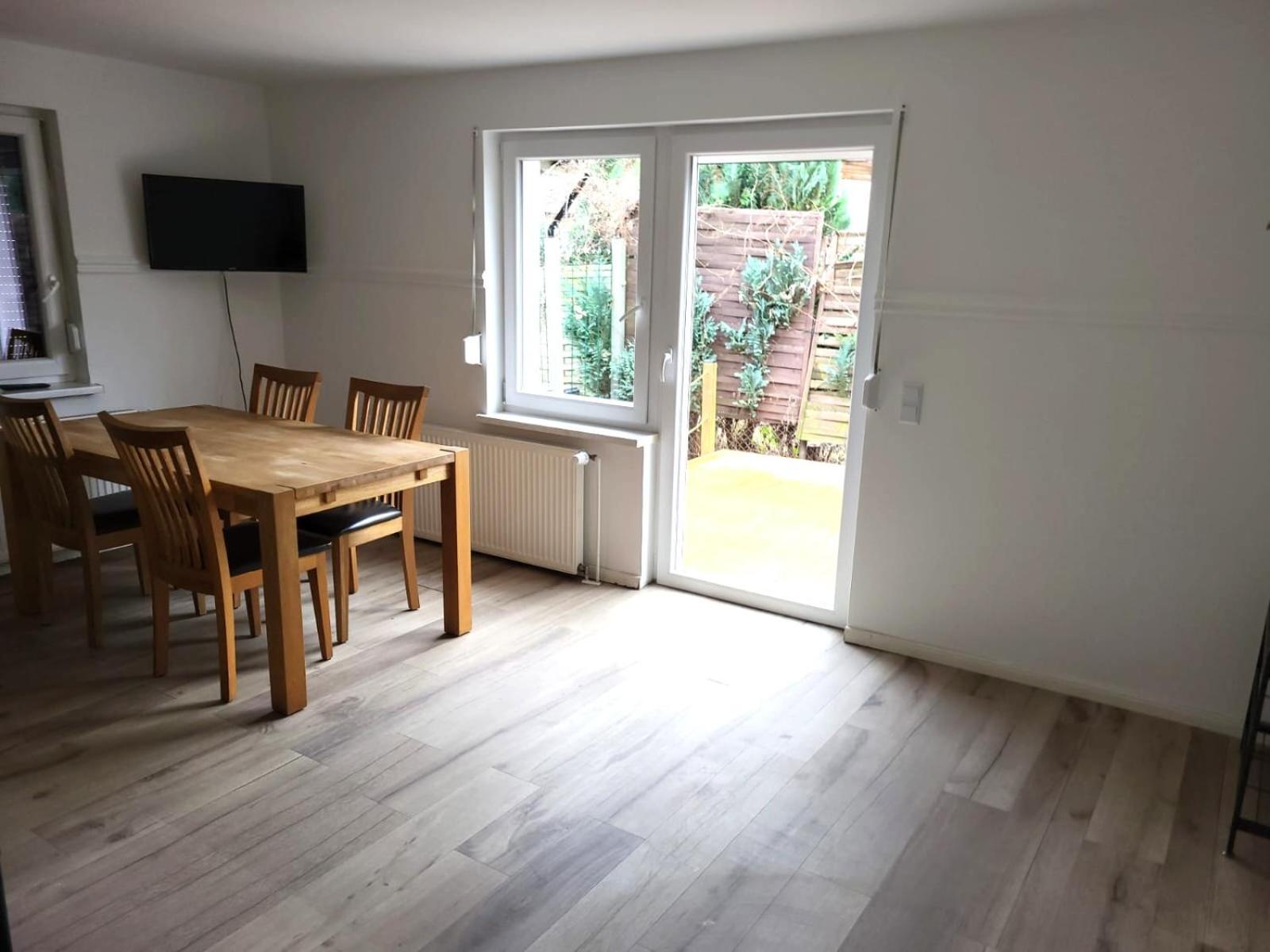 Ferienhaus Monteur-haus Heinrich Marzahn, Hellersdorf, Lichtenberg *
